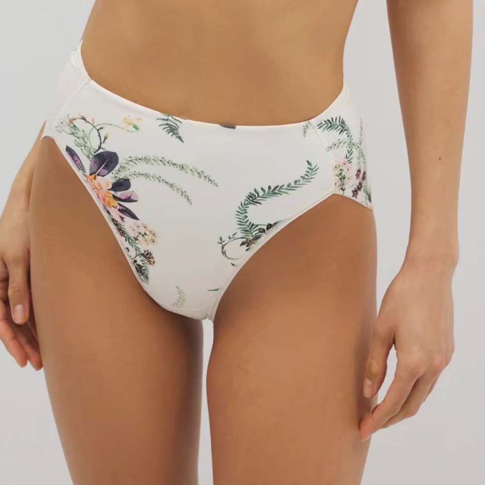 Soma Vanishing Tummy High-Leg Brief